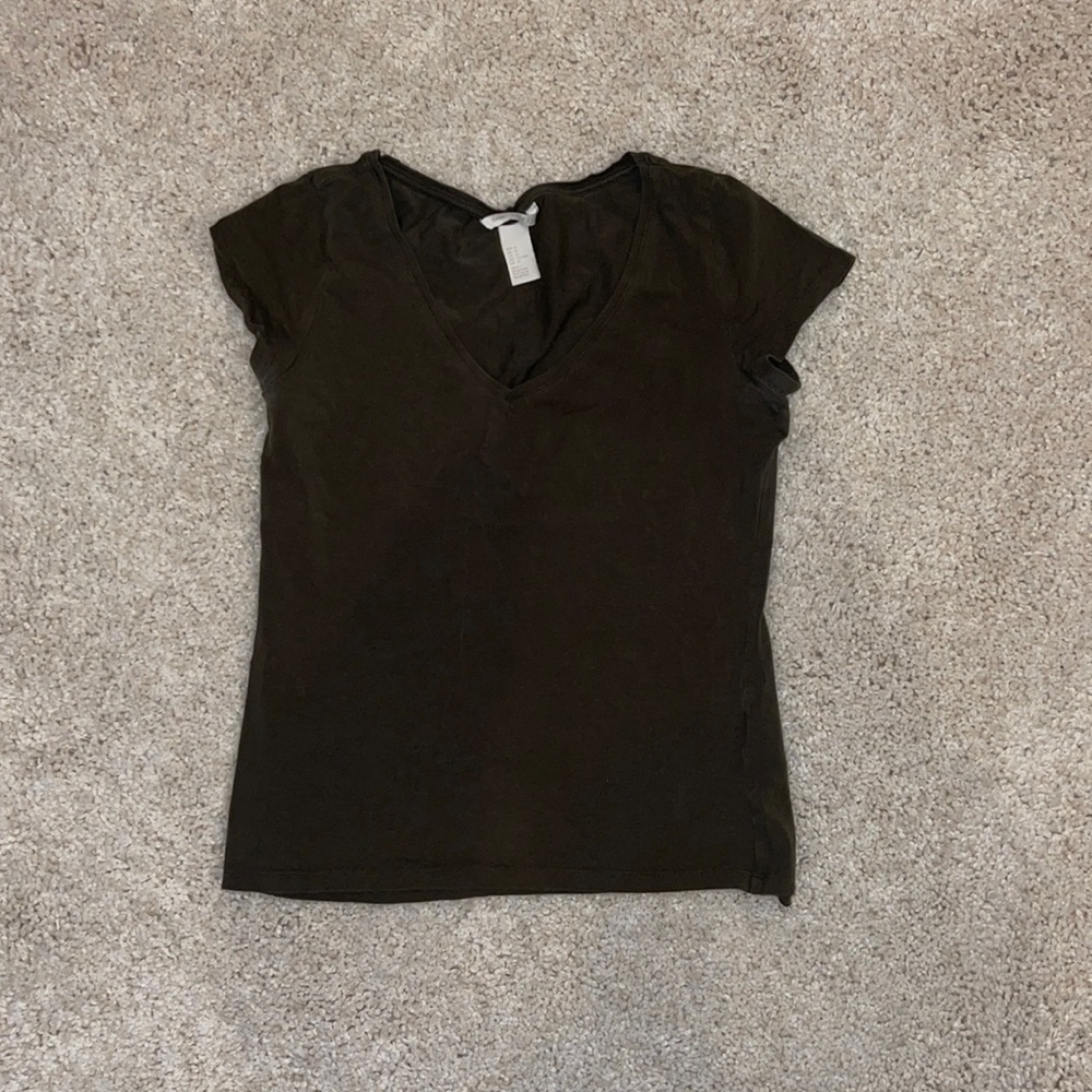 Plain V-neck Top